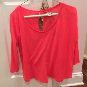 American eagle quarter length shirt